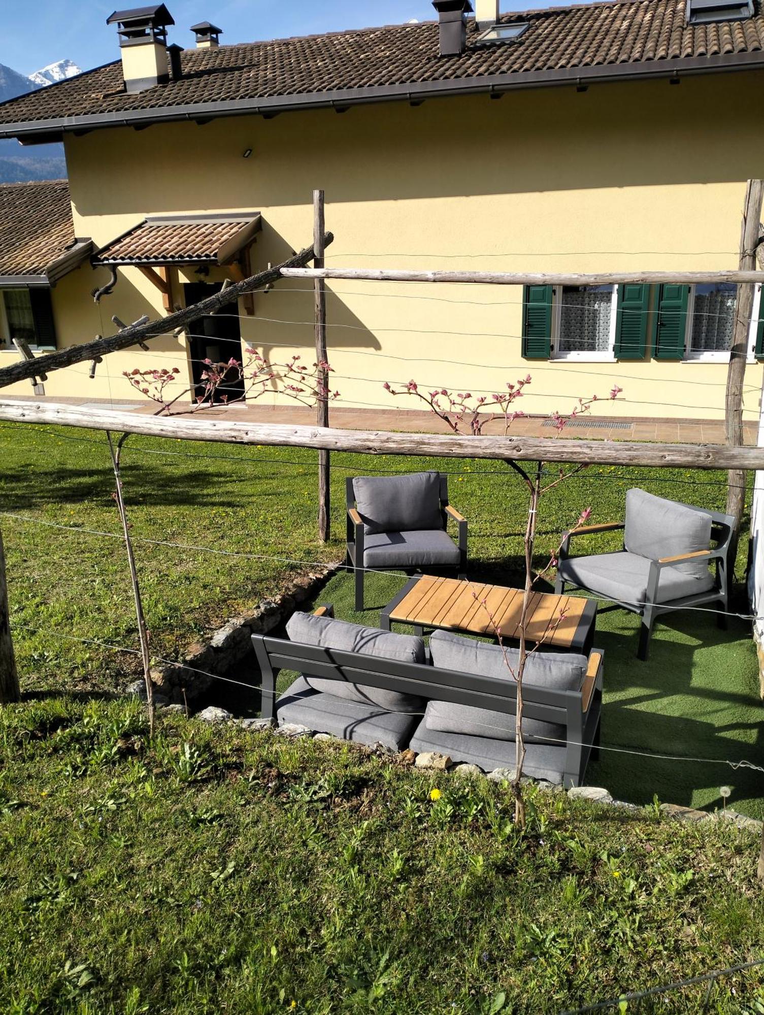 B&B Elise Castel Ivano 外观 照片